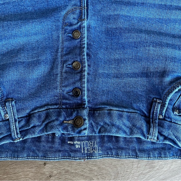 Jeans - Picture 5 of 7